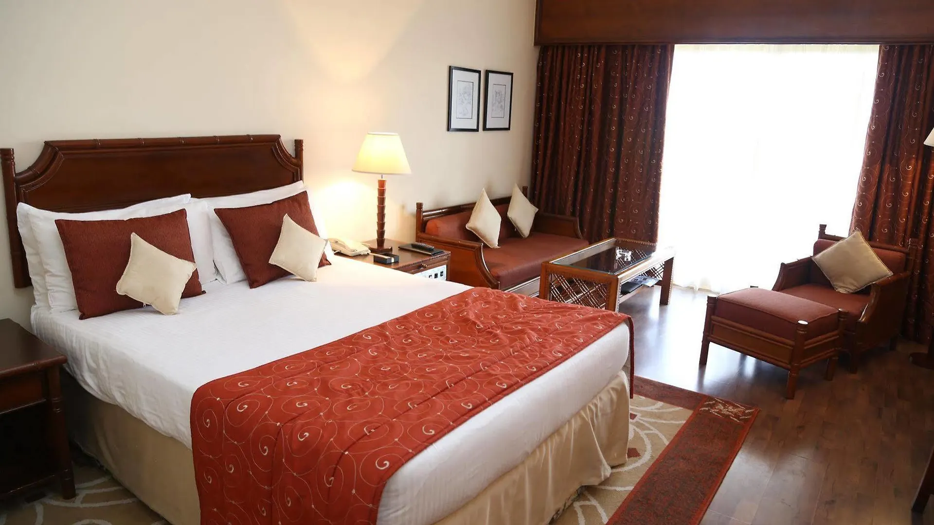 Taj Samudra, Colombo Hotel